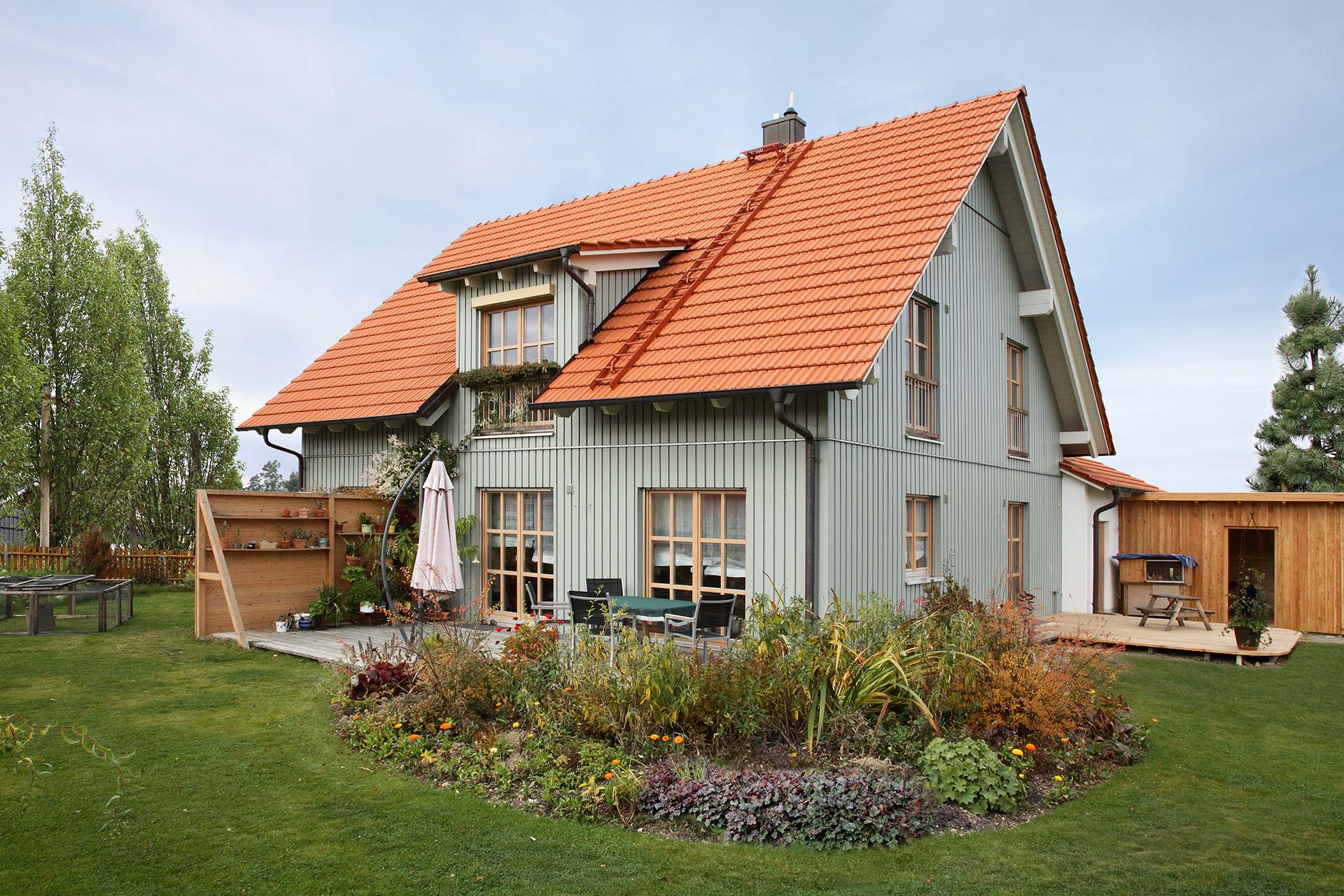 Rustikales Haus in Holzrahmenbauweise