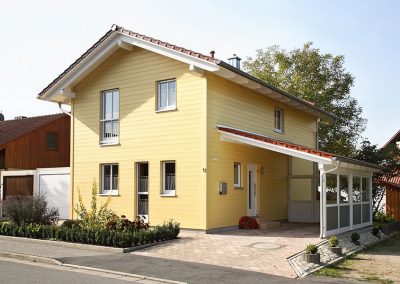 Schwedenhaus mit gelber Fassade