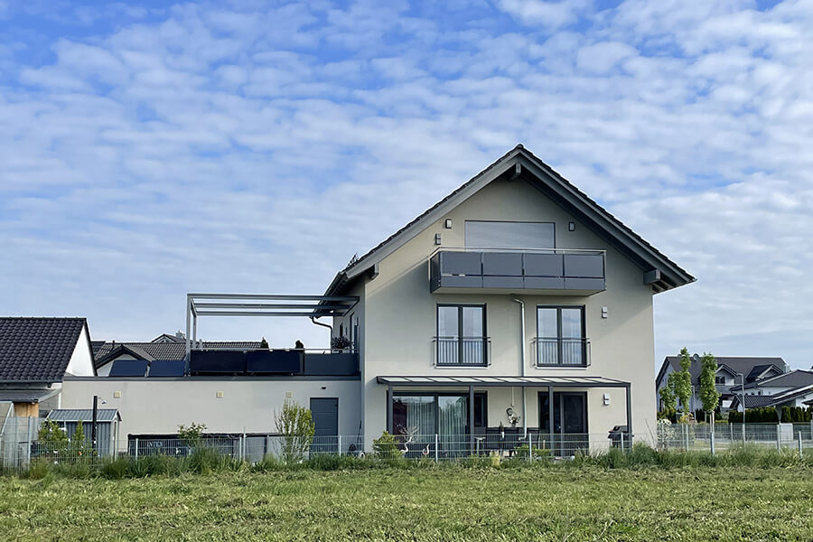 Einfamilienhaus mit Garage