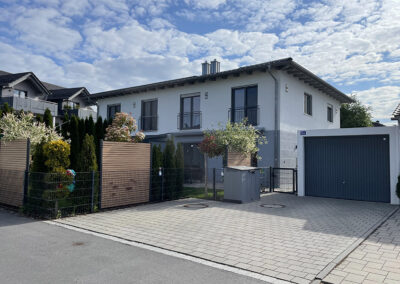 Doppelhaus mit Garage